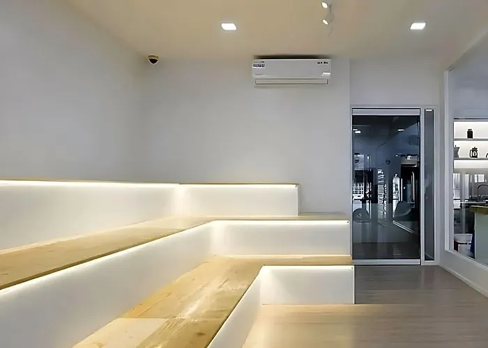 Siesta Spaces Adela ホステル マニラ市